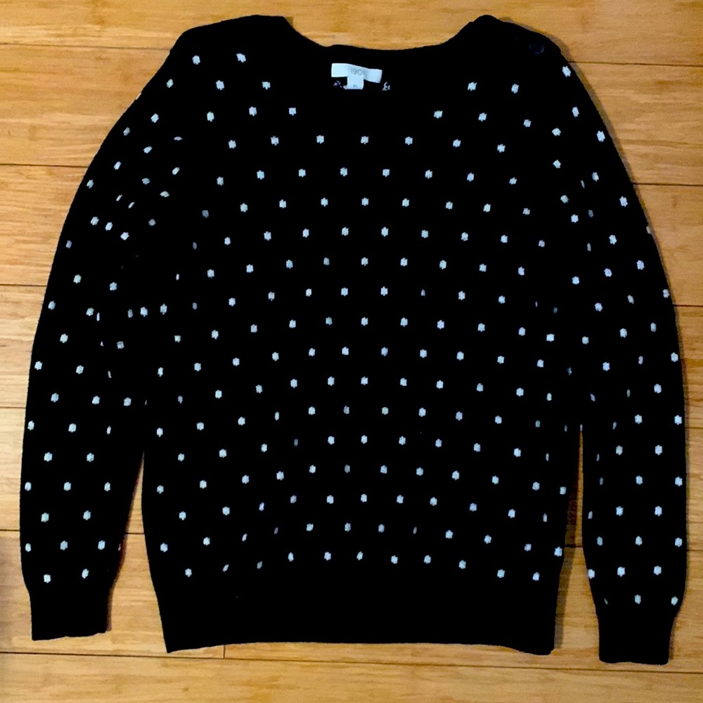 Stylish Polka Dot Sweater. Size XL.